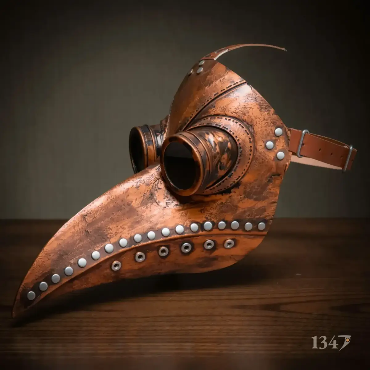 Masque cuivre, de trois quarts